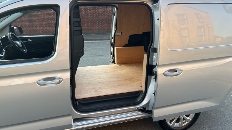 Ford Transit Connect 250 L2 Petrol 1.5 EcoBoost PHEV 150 Limited Van Auto